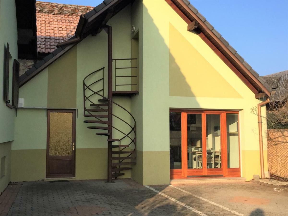Le Cigogneau-Studio Alcove Au Calme Sainte-Croix-en-Plaine Экстерьер фото